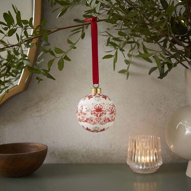 Morris & Co. Strawberry Thief Bauble